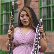 Profesora de apoyo escolar especializado en el área de música